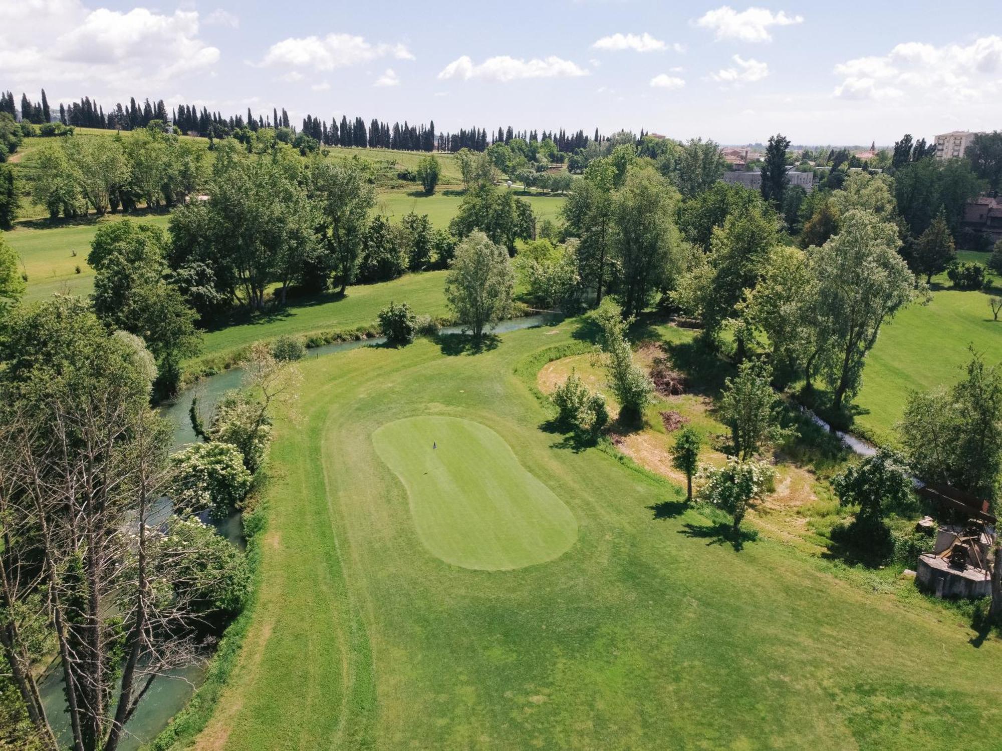 Locanda Golf Musella San Martino Buon Albergo Exteriör bild